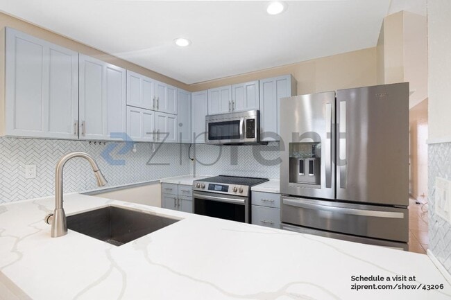 Building Photo - 115 Candice Pl