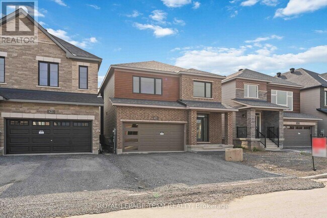 Photo du bâtiment - 623 Idyllic Ter