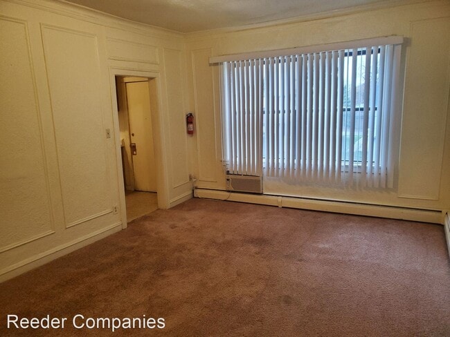Building Photo - 1223-1225 Beacon St
