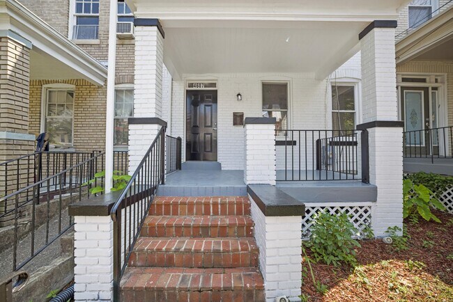 Building Photo - 4607 8th St NW