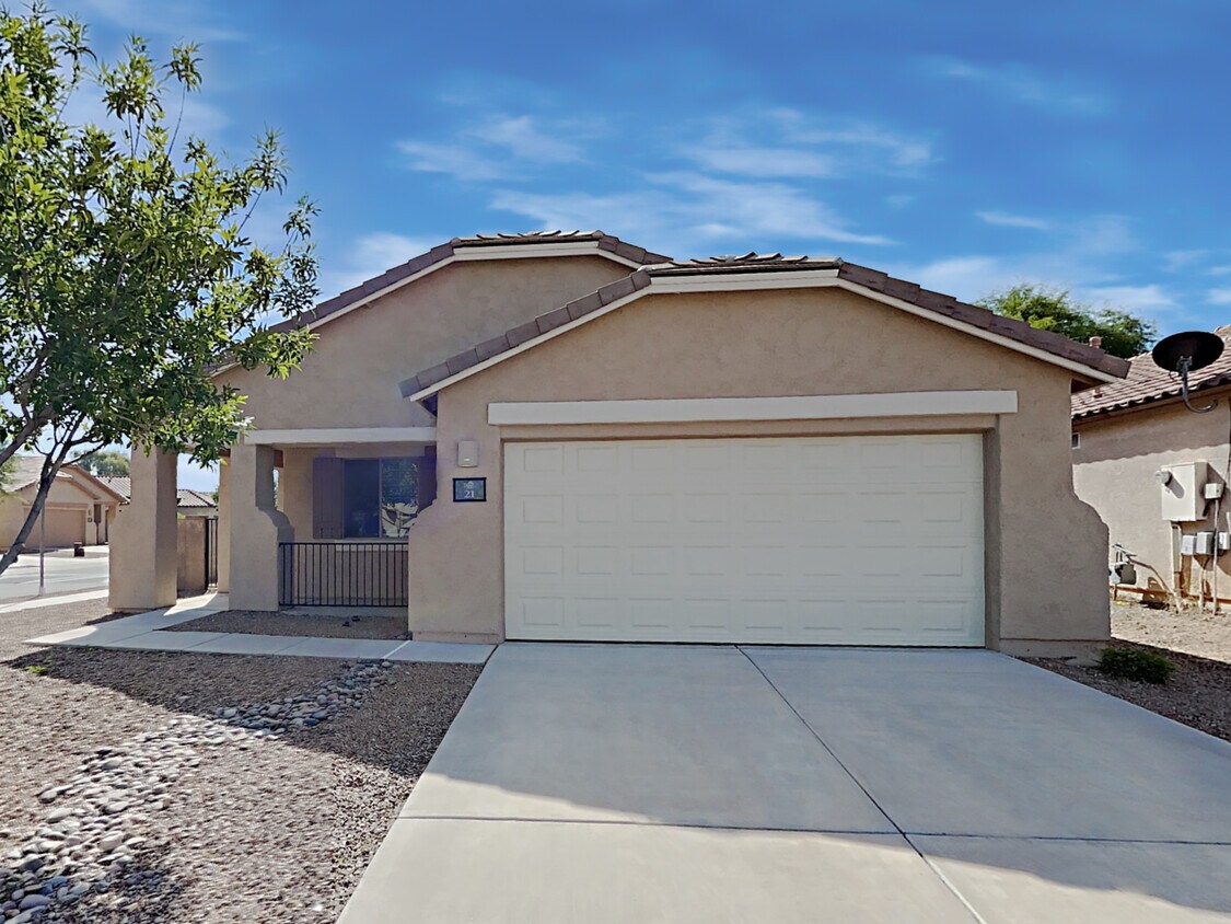 21 W Calle Guija House Rental in Sahuarita, AZ