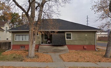 Building Photo - 826 3rd Ave S