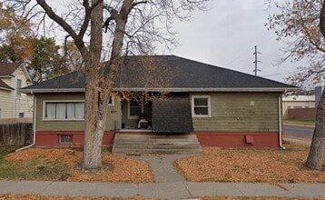 Building Photo - 826 3rd Ave S