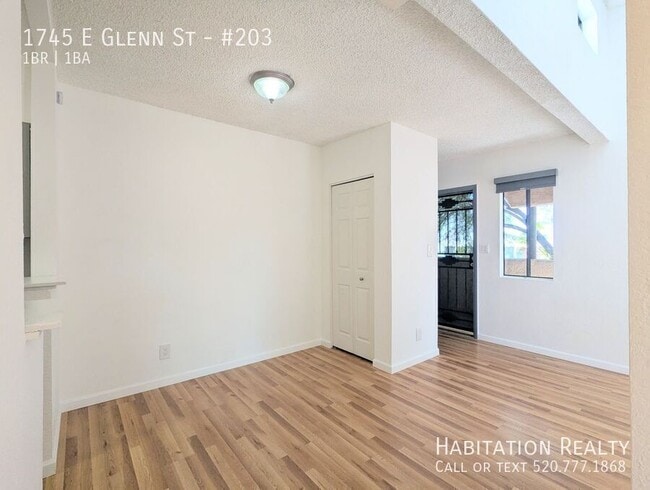 Building Photo - 1745 E Glenn St
