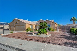 Building Photo - 6317 W Canyon Ridge Dr