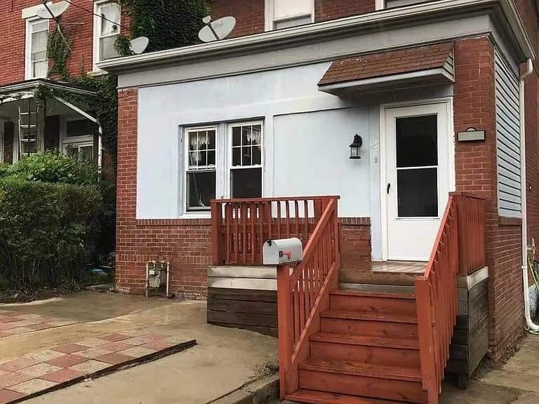 Primary Photo - 931 Greenfield Ave