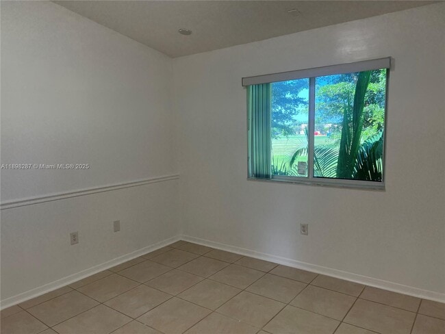 Foto del edificio - 980 NE 33rd Terrace