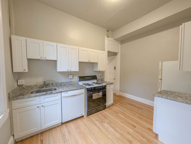 Photo - 24 Conklin St Apartment