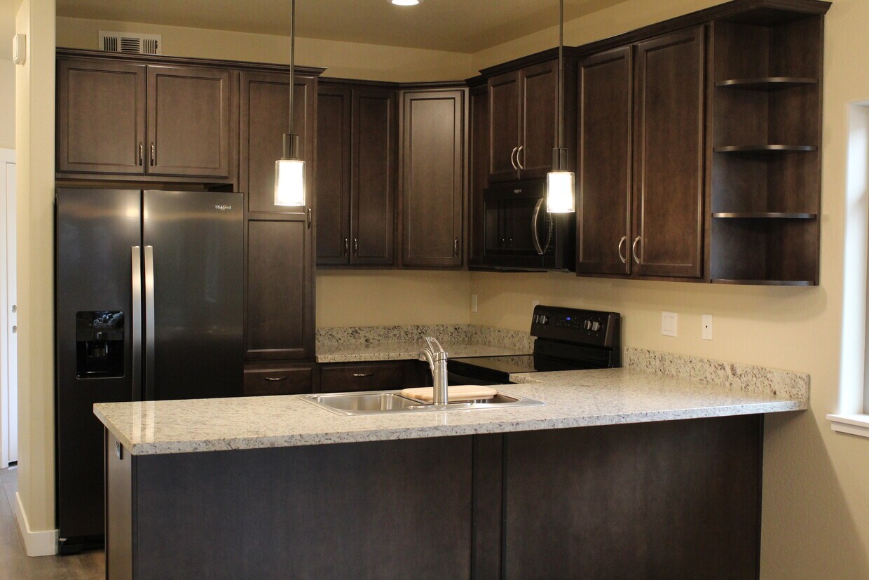 Primary Photo - 1797 Hillpark Pl