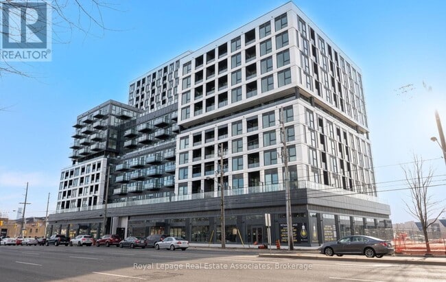 Building Photo - 1007 The Queensway