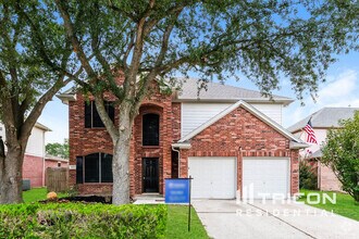 Building Photo - 18810 Woodbreeze Dr