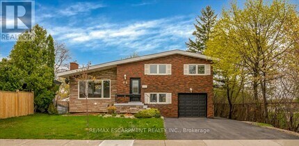 Building Photo - 58 Columbia Dr