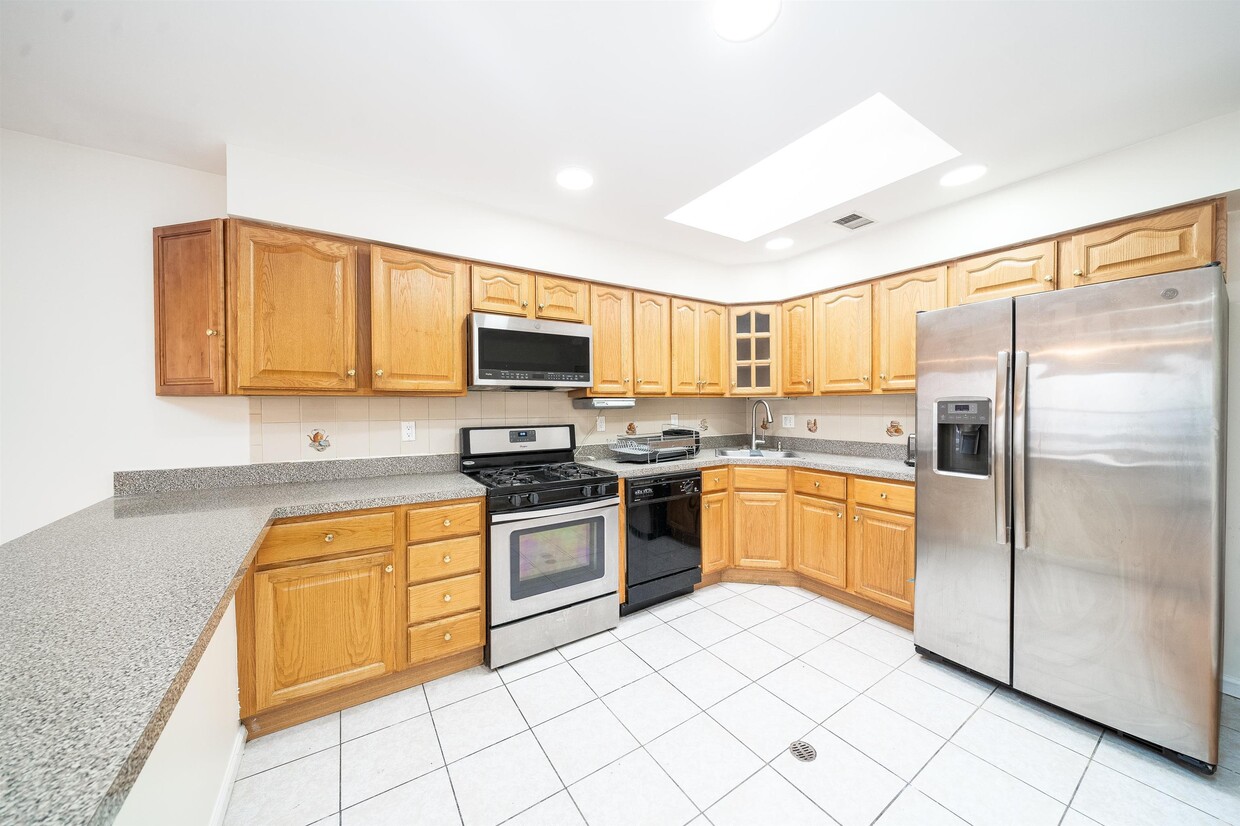 Foto principal - 233 Terrace Ave