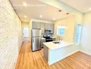 Building Photo - 1416 S 54th St