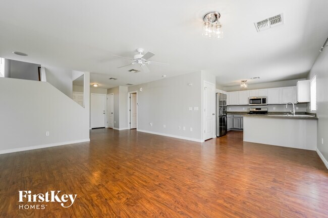 Foto del edificio - 12956 N Steamboat Dr