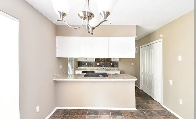 Foto del edificio - 6455 Walnut Grove Rd