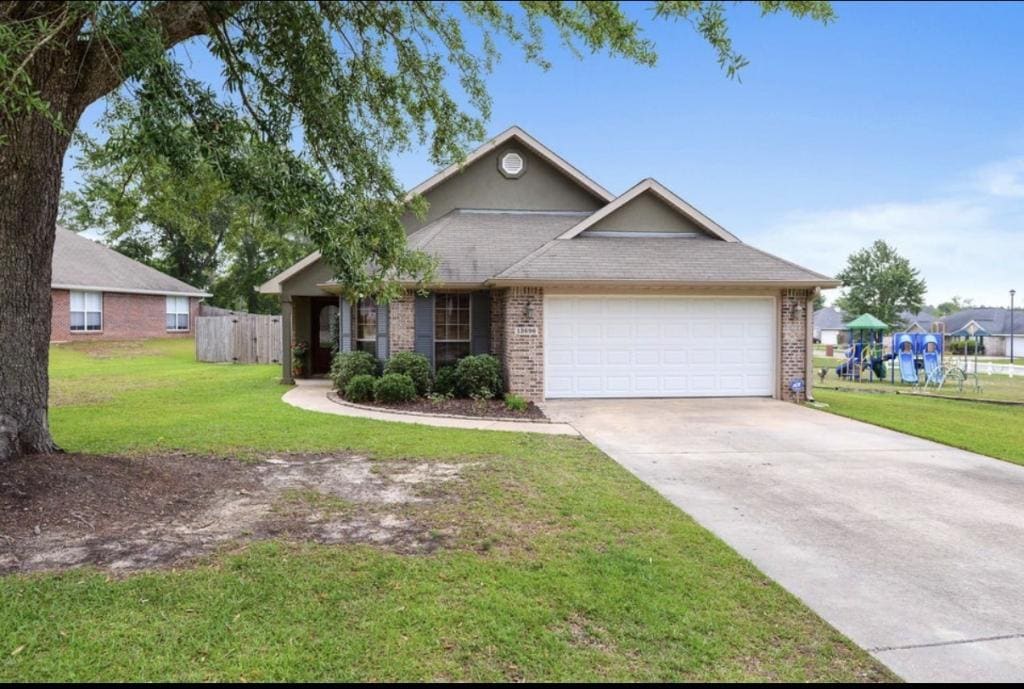 Foto del edificio - 13696 Hidden Oaks Dr