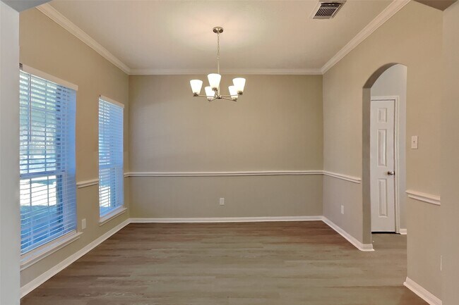 Foto del edificio - 2610 Hilldale Park Ln