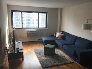 Building Photo - 607 W Wrightwood Ave