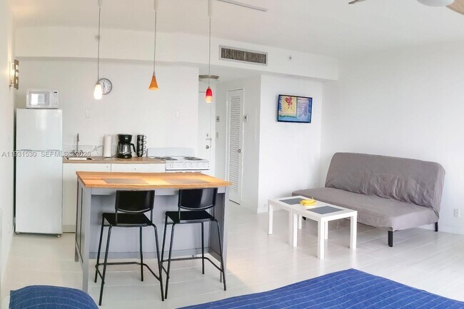 Foto del edificio - 1720 Harrison St