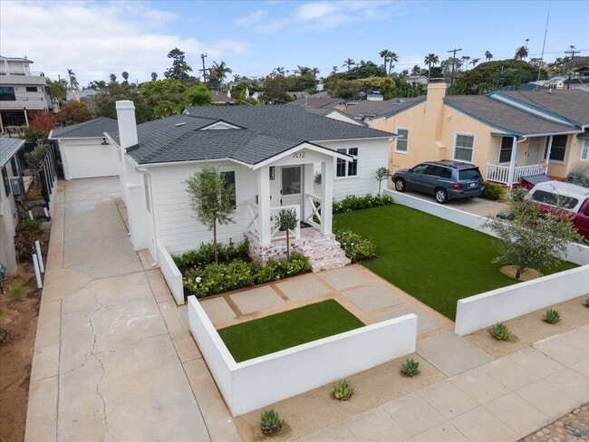 Building Photo - 702 Eucalyptus St