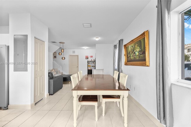 Foto del edificio - 1270 NW 3rd Ln