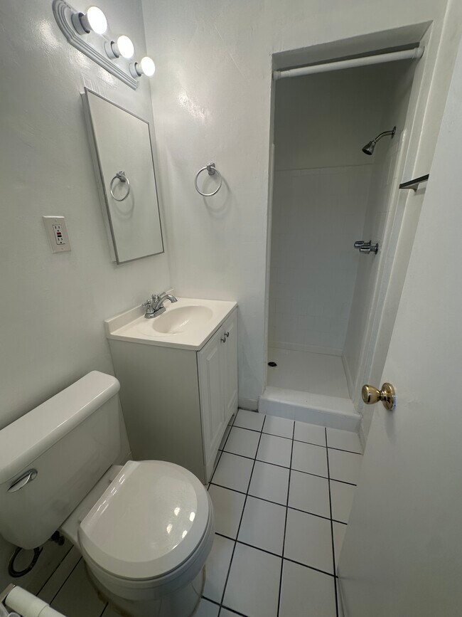 Foto del edificio - 1336 Berkeley St