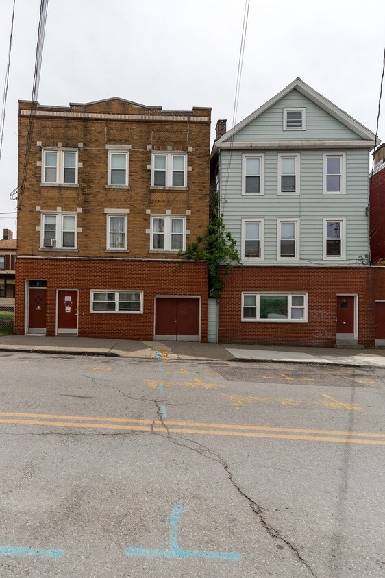 Primary Photo - 3 Delafield St