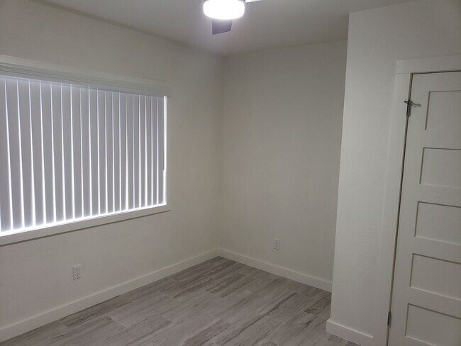 Foto del edificio - Newly Remodeled 1 Bedroom / Call or text O...