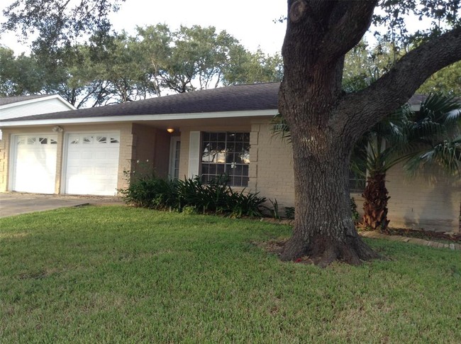Building Photo - 11930 Monticeto Ln