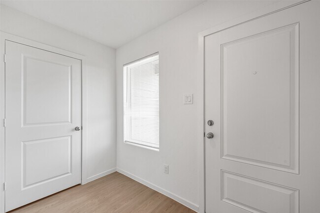 Foto del edificio - 18739 Barrichello Dr