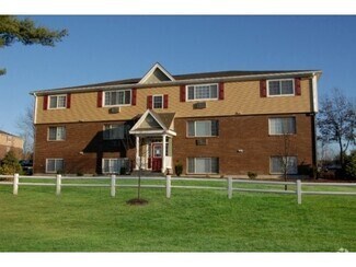 Building Photo - 3961 Brown Ave