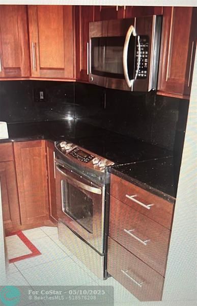 Foto del edificio - 2555 NE 11th St