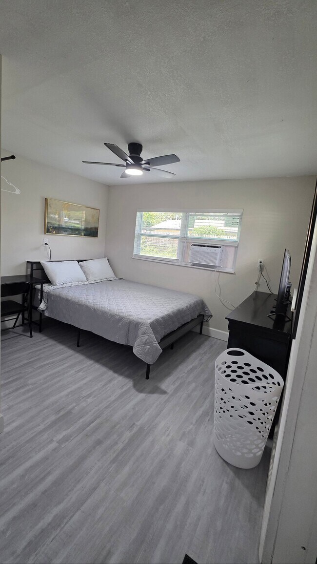 Foto del edificio - 3624 Westwood Rd