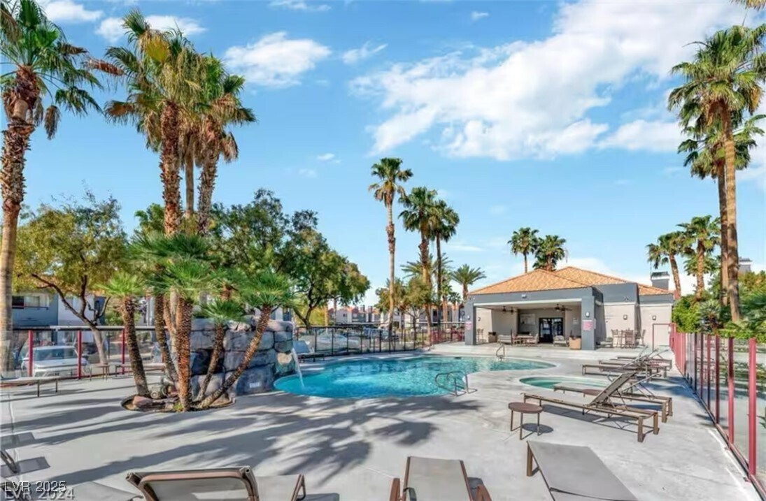 Foto principal - 8600 W Charleston Blvd