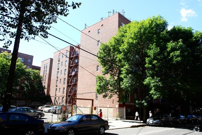 Building Photo - 14220 41st Ave