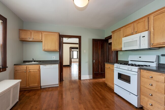 Building Photo - 1512 Dempster Street