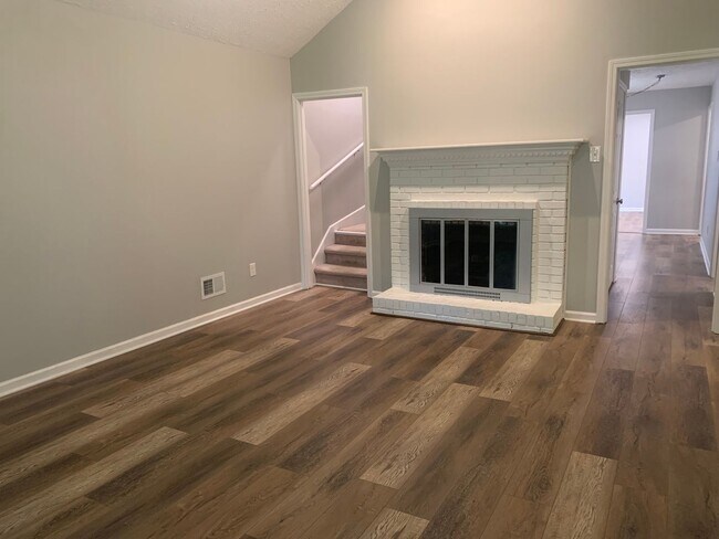 Foto del edificio - Updated 3bed/2bath St Matthews Home