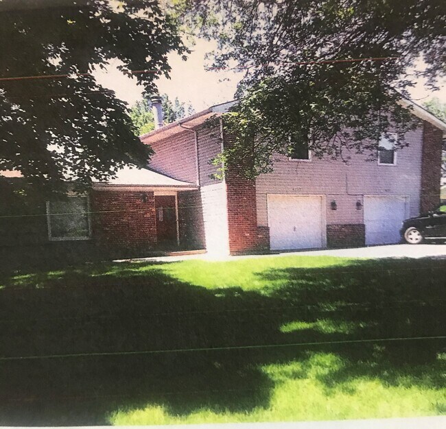 Building Photo - 4733 Apple Tree Ln