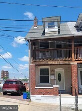 Building Photo - 1531 E 8th St