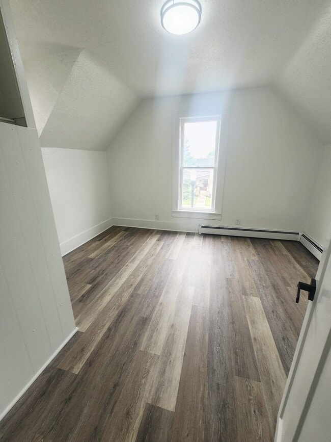 Foto del edificio - Fully Remodeled 5BR Home with 3-Car Garage...
