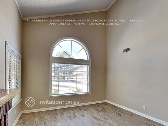 Foto del edificio - 760 Charwood Cir