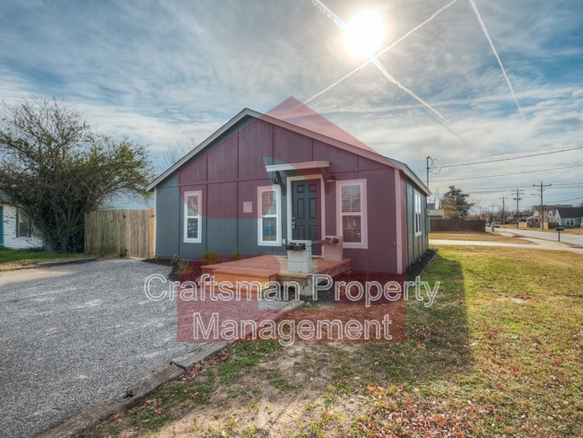 Photo - 208 E Mosier St House