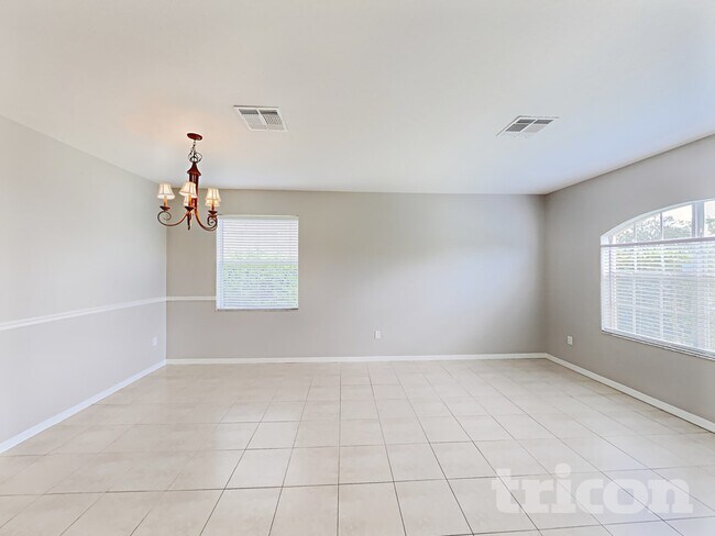 Foto del edificio - 13347 Haverhill Dr