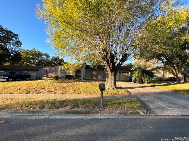 Foto del edificio - 5050 Sierra Madre Dr