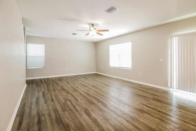 Foto del edificio - 14471 Finsbury Dr