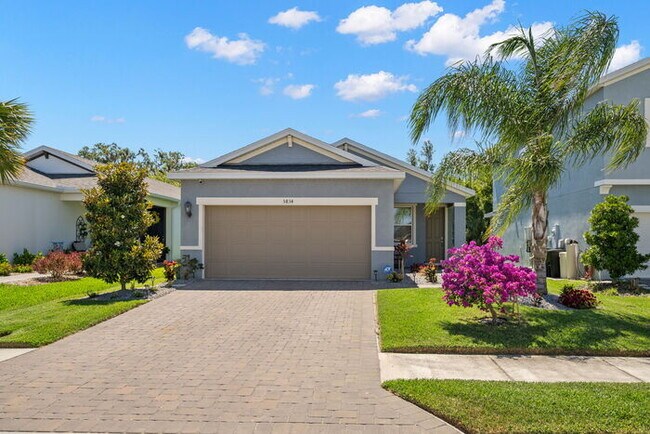 Building Photo - Beautiful Home For Rent in Eaves Bend!