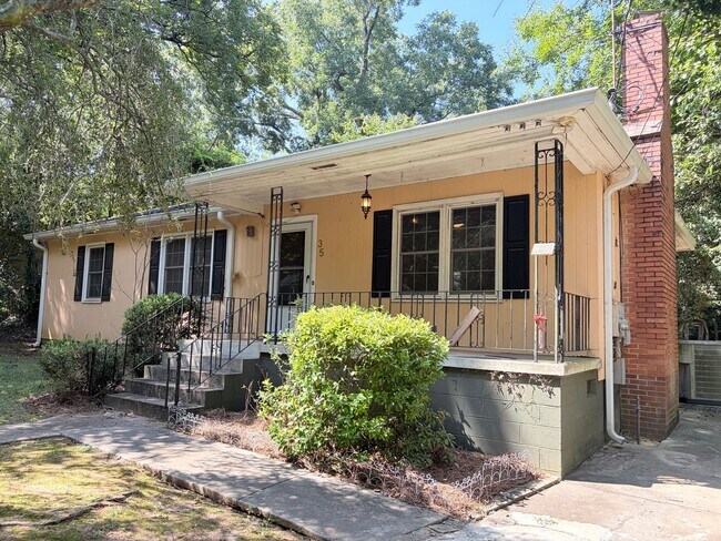 Foto del edificio - 35 Jefferson Cir