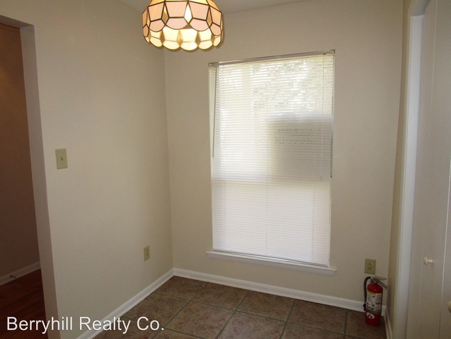 Building Photo - 2 br, 2 bath House - 817 Sardis Cove Dr