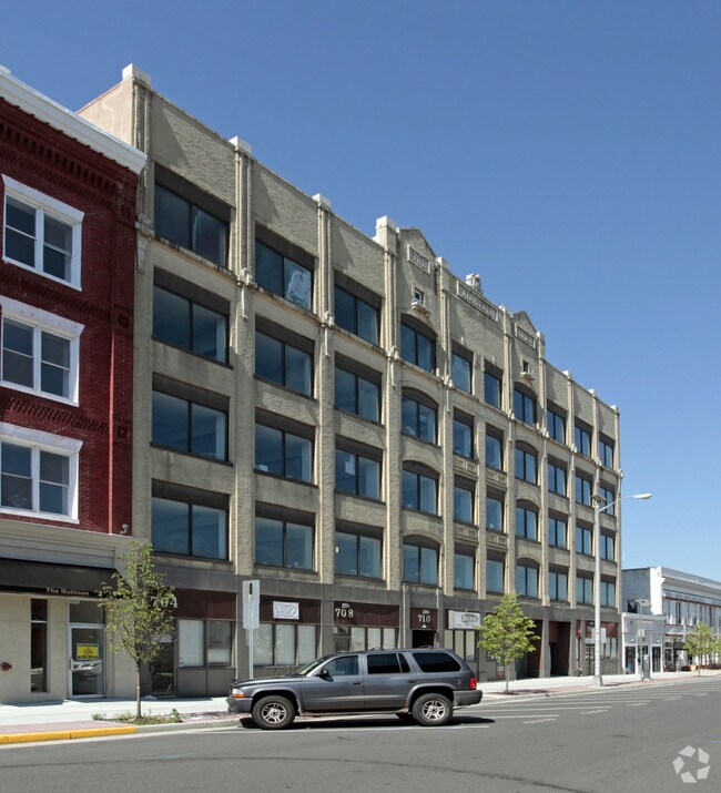 Primary Photo - 704-720 Mattison Ave